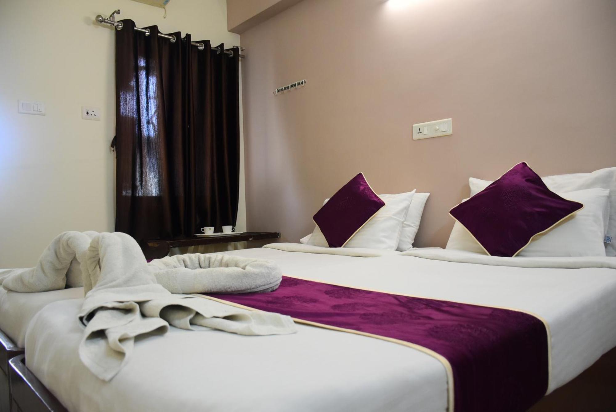 Naksha Tree Hotels Kishore Inn - Koyambedu Csennai Kültér fotó